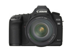 配24-105mm镜头 佳能5D3套机售22580元