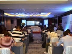 快思聪携鸿合科技：打造协同通讯新标杆