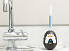 给牙刷头做卫生 萌系Zapi紫外线消毒器