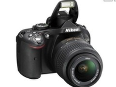 身材小功能多 尼康D5200套机武汉售4380