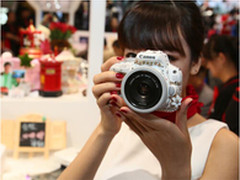 旅游及女性市场对数码相机市场需求激增
