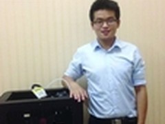 南信院小伙研发3D打印机