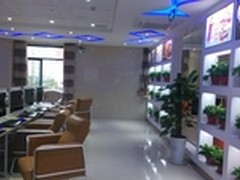 锦上添花 炫光键鼠入驻高端游戏网咖 