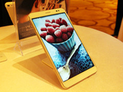 售1999元 荣耀爱奇艺X1跨界发布