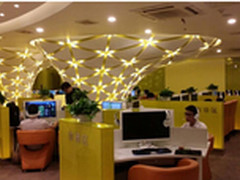 易美逊显示器助力南京青春飞扬连锁网咖