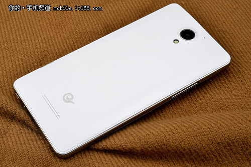 ˫˫ͨ4Gֻ S6Ű1789Ԫ