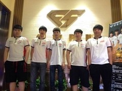 华硕ROG主题网吧LGD老干爹战队心花路放