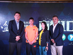 荣耀赞助陈盆滨南极极限马拉松