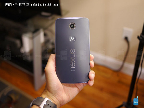 谷歌Nexus 6开箱照抢先看 预售缺货