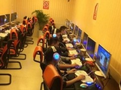 西伯利亚V8网吧耳机成湖南依恋网吧首选