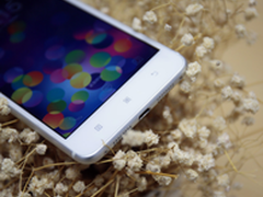 时尚先锋 联想笋尖S90引领自拍浪潮