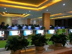 杭州缘中缘网咖首选炫光专业游戏外设