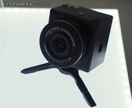 奥林巴斯展示新版开源M43无线无反相机