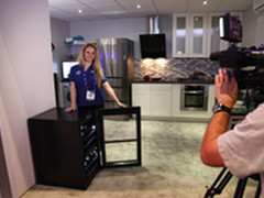 海尔无压缩机酒柜静下来才是最好的喧嚣