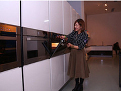 卡萨帝2014盛典女神对星云厨电一见钟情