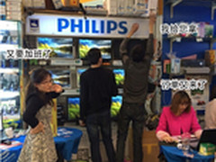 挑灯夜战不回家 看实体卖场大逆袭！