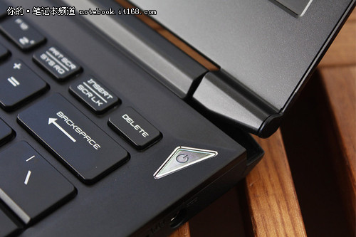 外接GTX980显卡盒 微星GS30游戏本评测-IT1