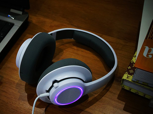 【图】激战寒假新年 专业电竞游戏耳机推荐 - 