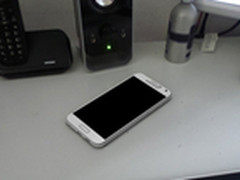 UI造型全揭秘 三星S6真机首曝光