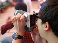 索尼微单a6000 4D对焦 抓年会精彩瞬间