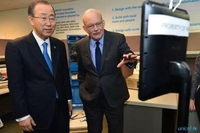 潘基文关注 鸿合创新项目助教育均衡化