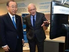 潘基文关注 鸿合创新项目助教育均衡化