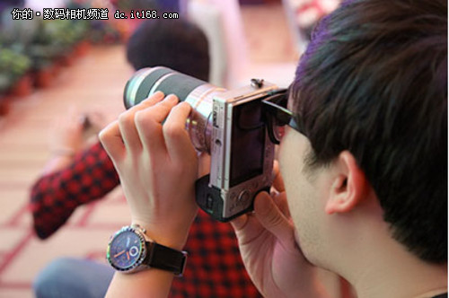 索尼微单a6000 4D对焦 抓年会精彩瞬间