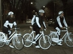 特殊反光材料 沃尔沃造出最安全自行车
