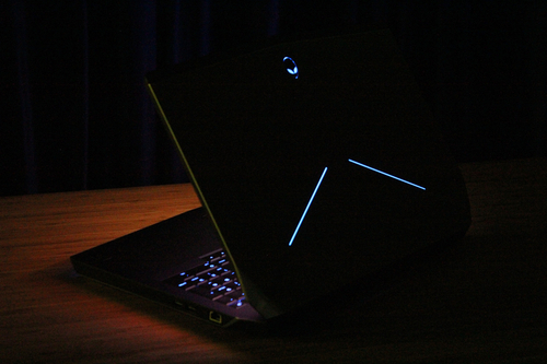 新Alienware 17测试 挑战《风暴英雄》 