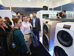 全球首台一机双筒洗衣机首次亮相广交会