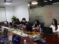 LOL独家女子电竞 机械师助阵妹子杯线下