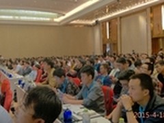 机器人现身数据库大会：机器学习不难懂