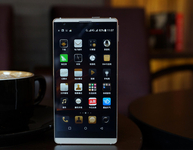 看脸时代颜值高 豪讯颜值手机详细评测