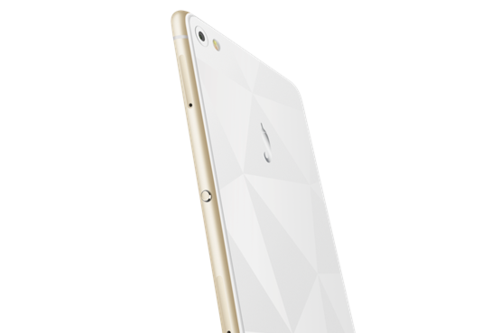 钻石背壳加屏幕 小辣椒7前后均出彩-IT168 手