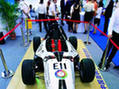 中国首辆3D打印方程式赛车亮“激光展”
