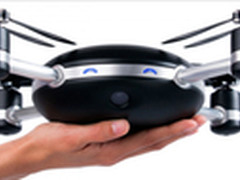 使用3D打印技术开发的黑酷飞行相机Lily