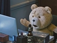 表面是个泰迪熊 其实是智能家居遥控器