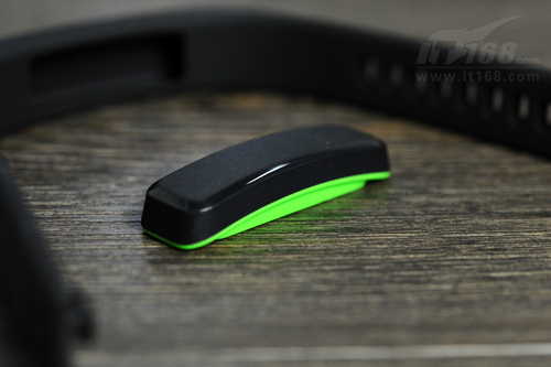 不要每天LOL Razer Nabu-X手环带你跑