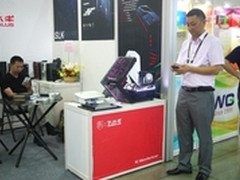 台北国际电脑展大水牛机箱刮起爆裂纹风