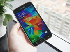 苏宁代言人邓超出轨？三星S5跌至1899元