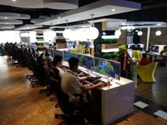 LG 21:9曲面超宽屏显示器打造高端网咖