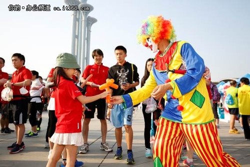 “奔跑吧！小能人”佳能跑团欢乐跑中国