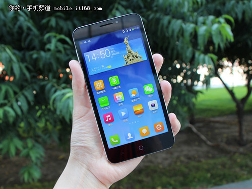 就是叫板红米2 大神F2移动版现售699元