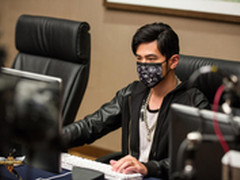 周杰伦LOL首秀 和MISS互坑最后来个三杀