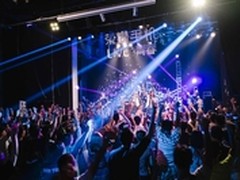 “荣耀手机Live 青春”音乐剧场首秀