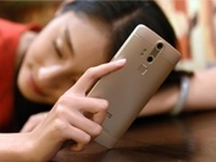 为自家旗舰代言 张江评测中兴AXON天机