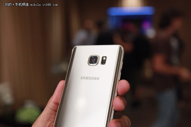 5888元起 三星S6 edge+\/Note5国行发布-IT168