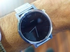 Moto 360二代：表身更显纤薄但黑边仍在