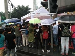 ZUK迪信通成都站开启首销 陈宇亲临助阵