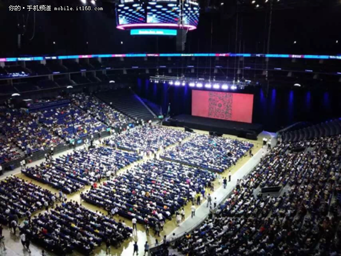 锤子史上最悲伤发布会 坚果手机全总结-IT168